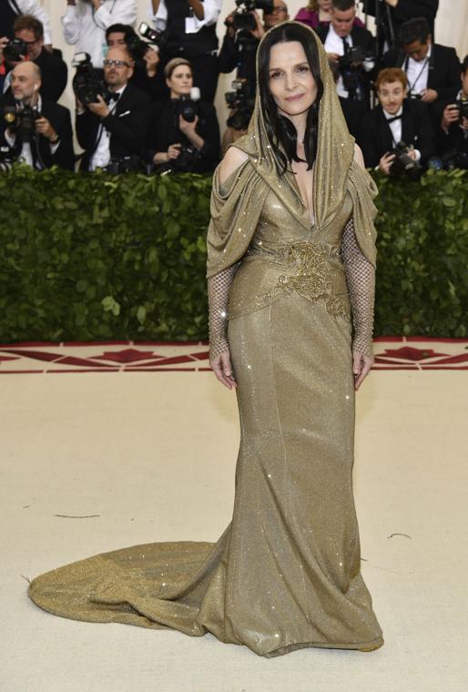 juliette binoche balmain