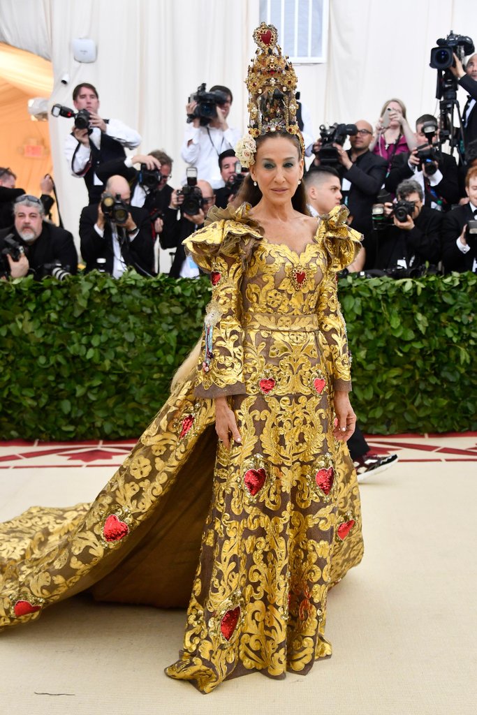 Sarah-Jessica-Parker-Met-Gala-Dress-2018dg