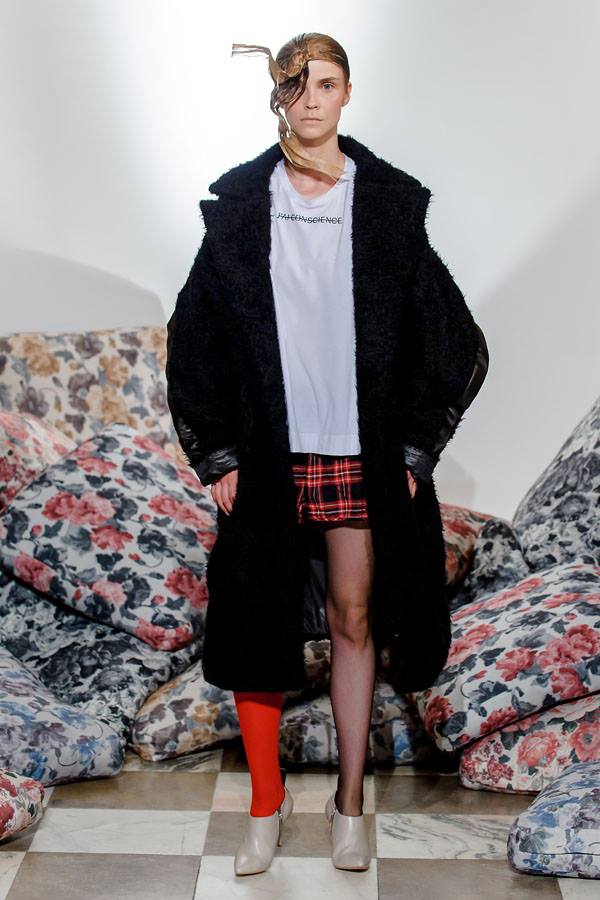 34481952_1700088416741638_8889175129699909632_n