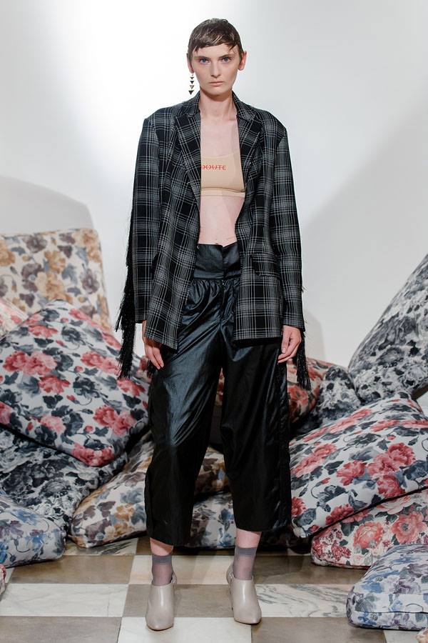 34504450_1700088513408295_3581930925895712768_n