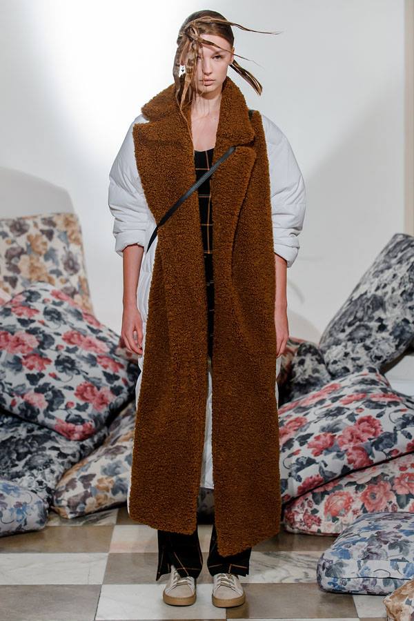 34674975_1700088846741595_275792988381118464_n