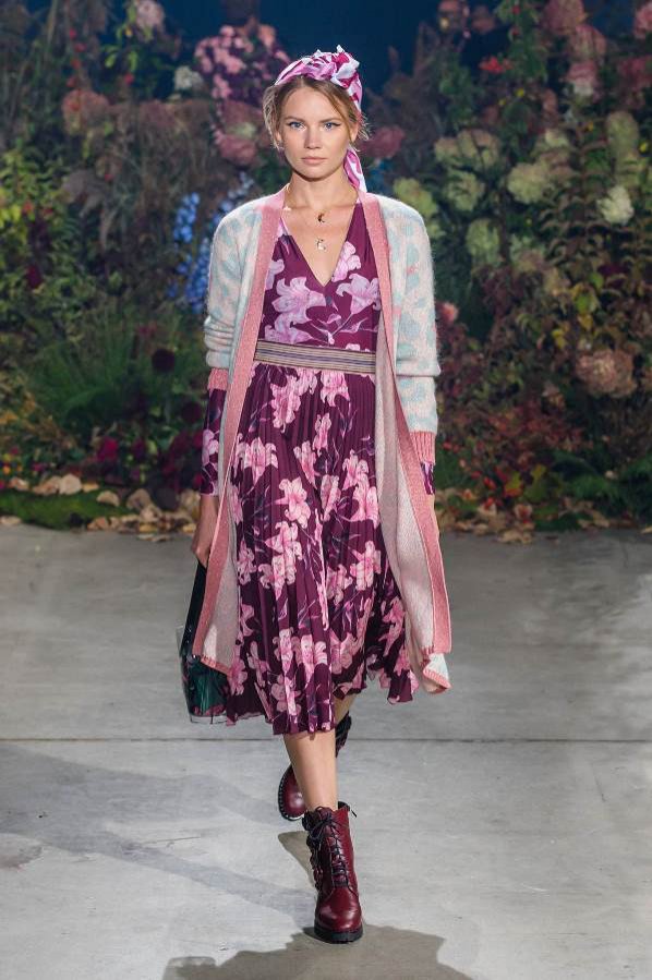 15-bizuu-200918-lowres-fotfilipokopny-fashionimages-573a7edf