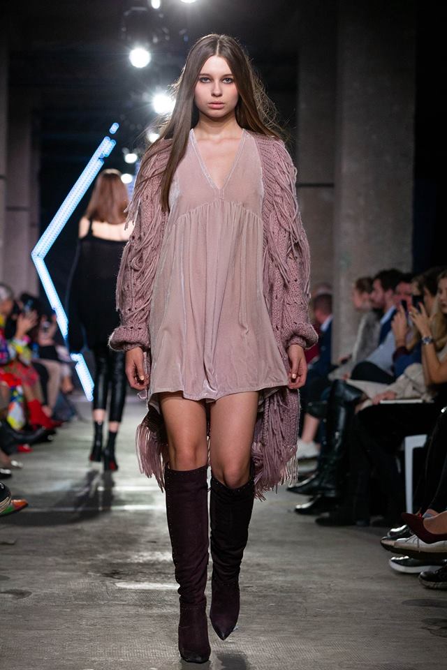 46088868_2199619076926087_13403437584613376_n