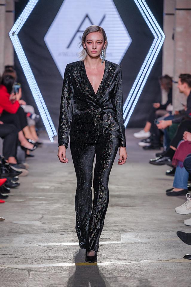 46312958_1993424920745010_6625443085117554688_n