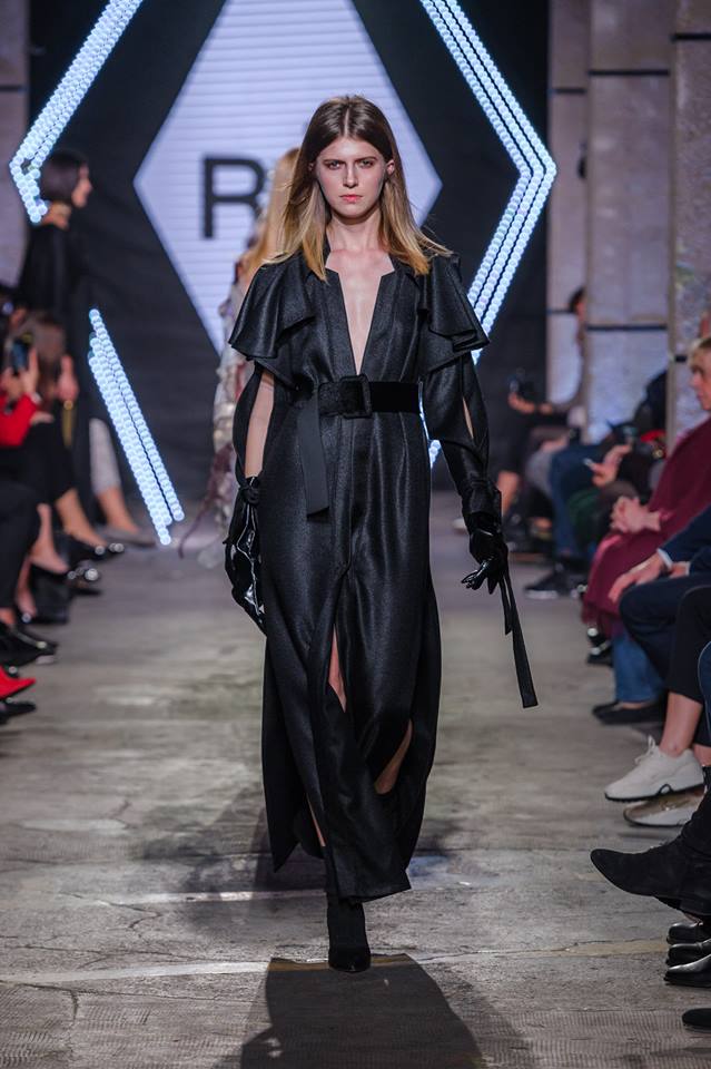 46323411_1993445157409653_658324495412494336_n