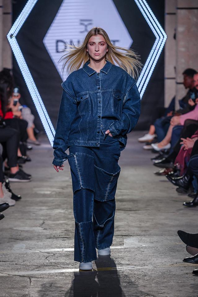 46373905_1993374454083390_8056172261364727808_n