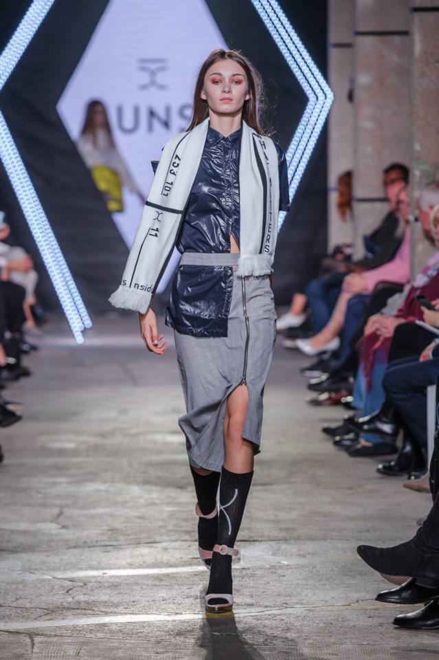 46375914_1993374950750007_902178290209390592_n