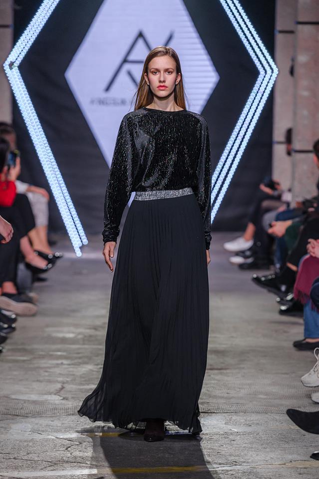 46436400_1993425234078312_2505068078010728448_n