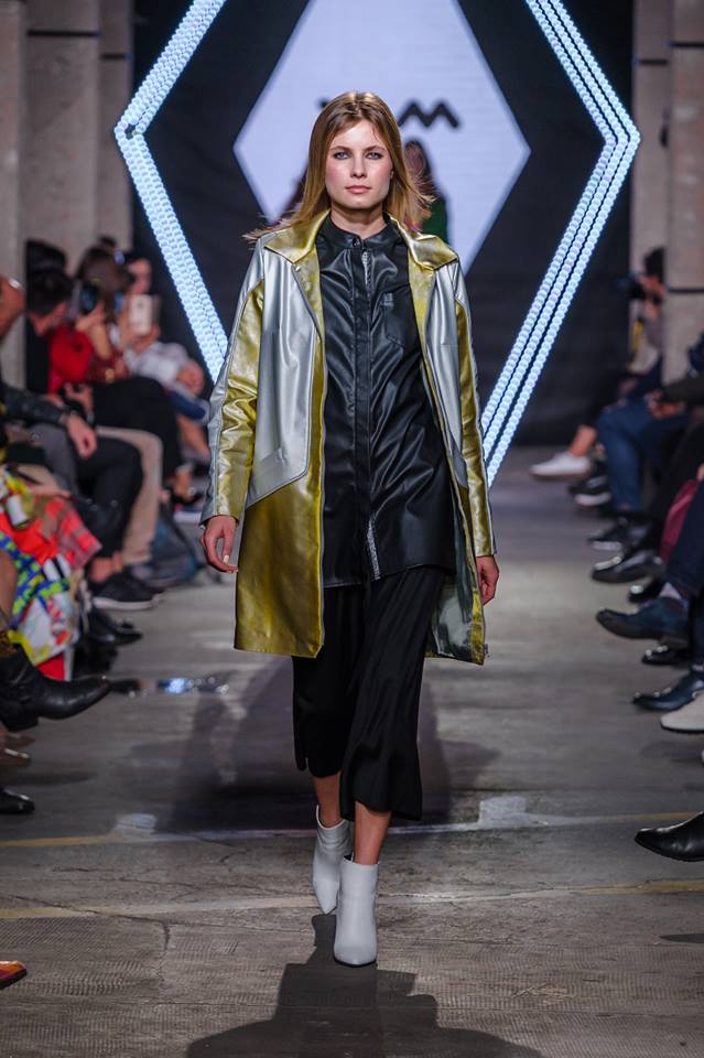 46438413_1993416790745823_109675644920528896_n