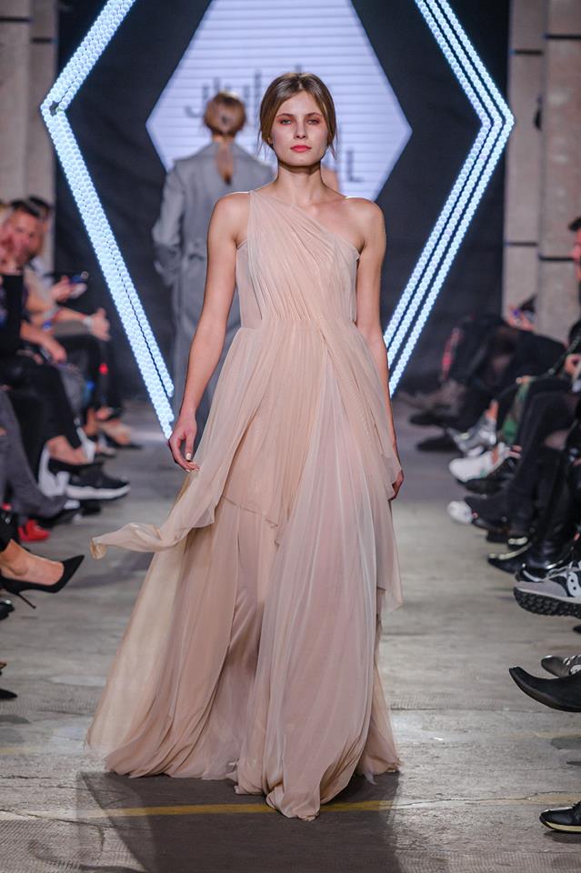 46441691_1998976646856504_3905943881476210688_n