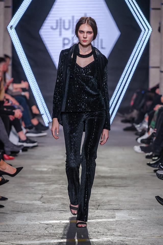 46443289_1998976916856477_8147413468564160512_n