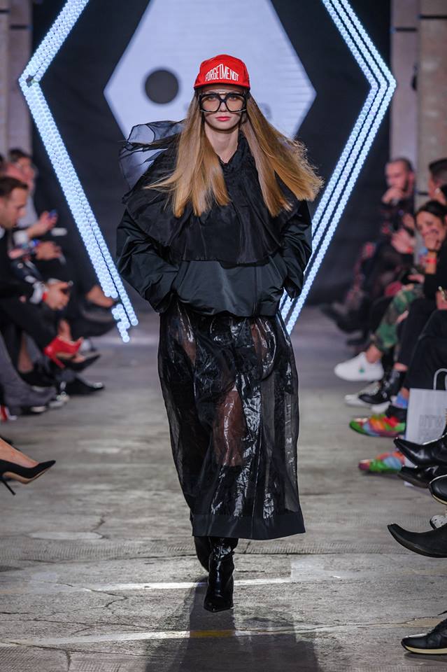 46458680_1998999743520861_5558192623149121536_n