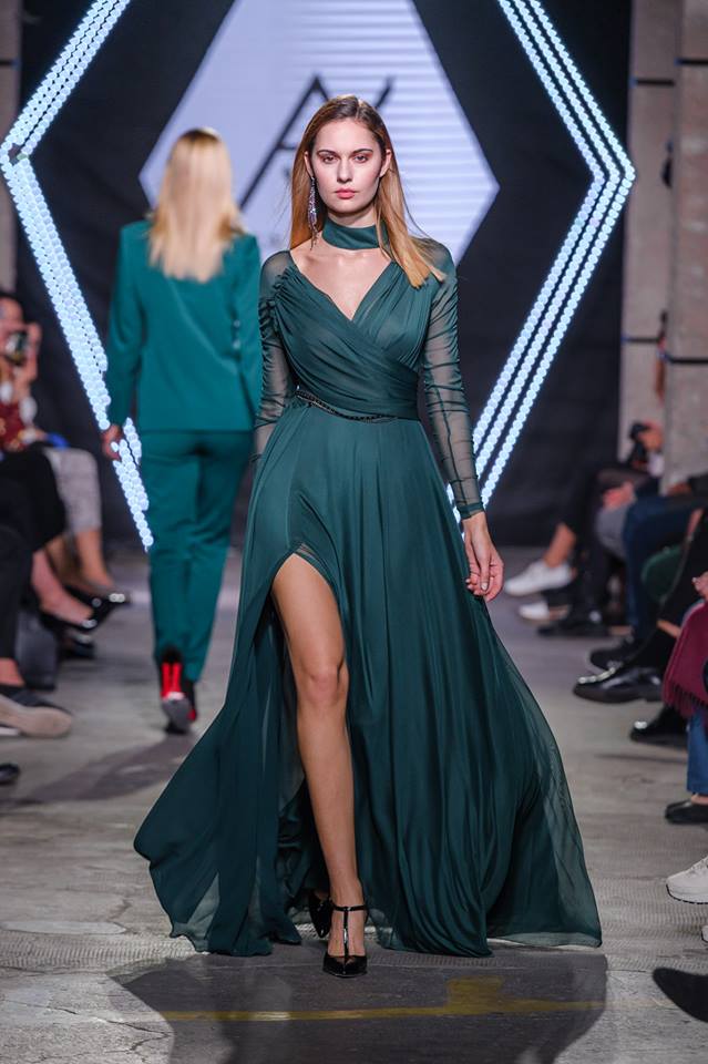 46488060_1993424507411718_7967991218363695104_n