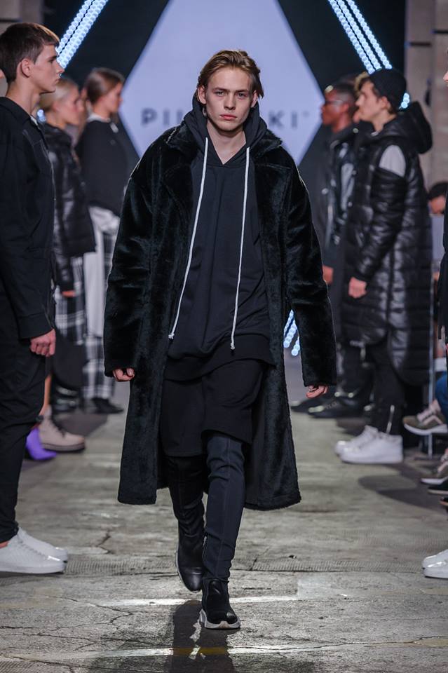 46452355_1999295920157910_1929551557087461376_n