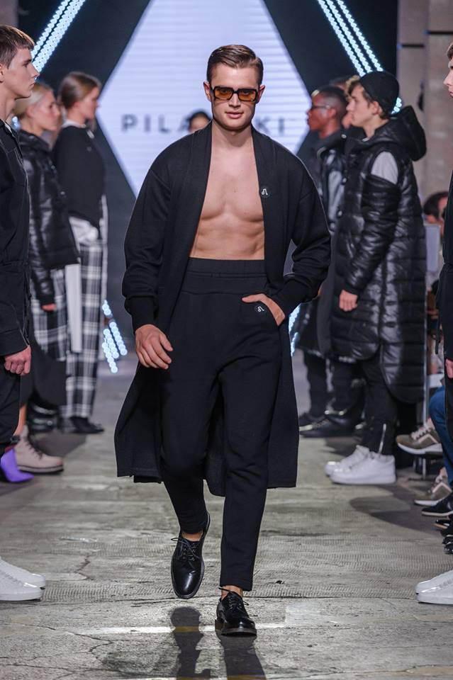 46463498_1999295980157904_4315953975087071232_n