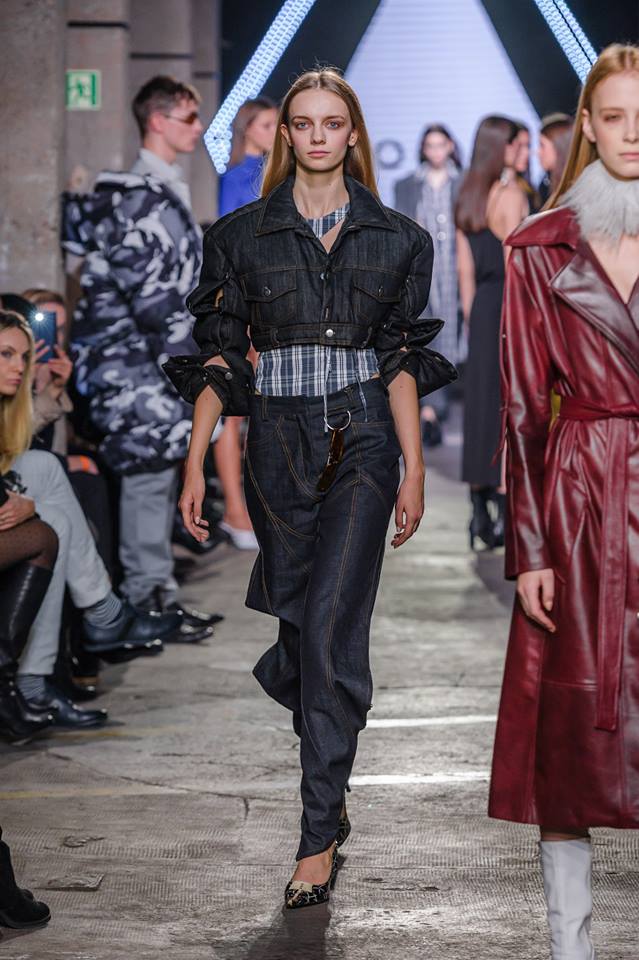 46489708_1999267770160725_1844438533780013056_n