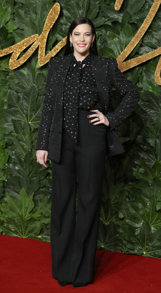 british-fashion-awards-2018-liv-tyler-1544523603
