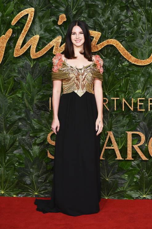 lana-del-rey-w-sukni-gucci-na-fashion-awards-2018