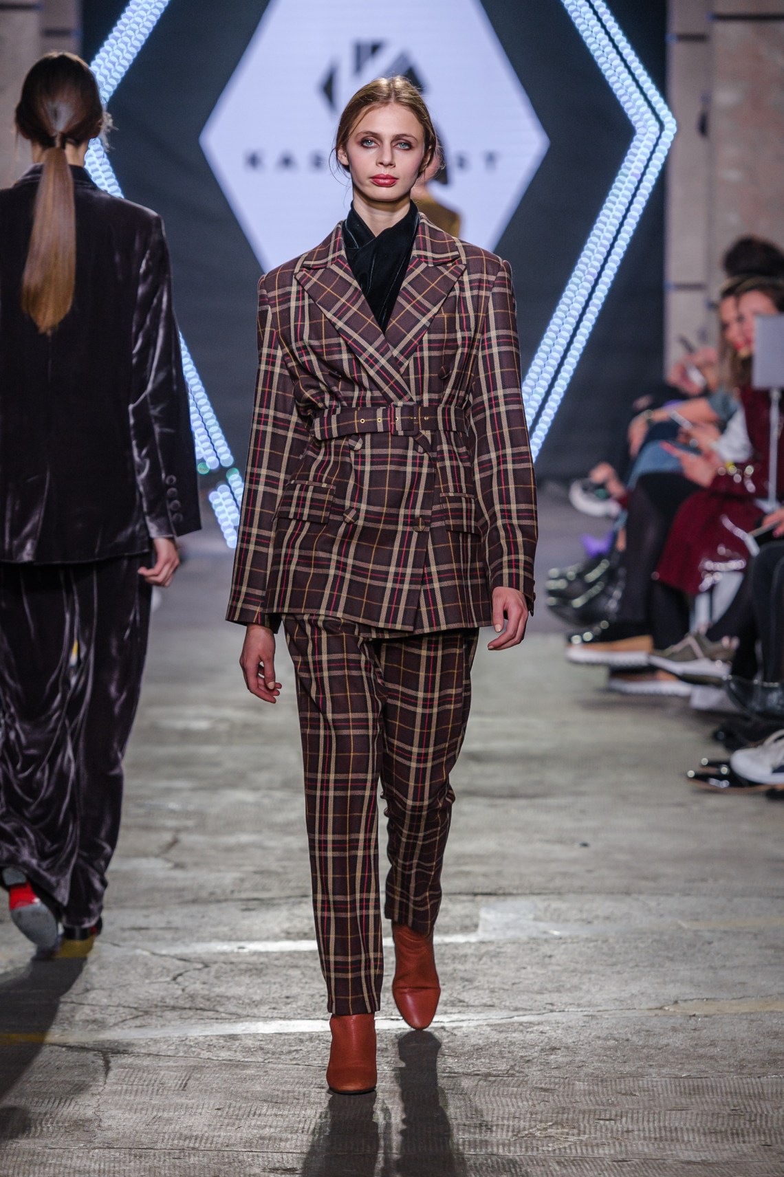 11ktw-101118_15-kaskryst_highres_fotfilipokopny-fashionimages