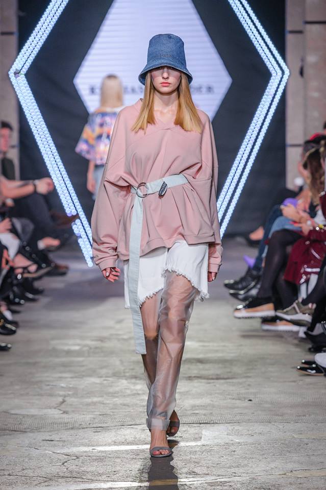 46505929_1999331613487674_2357360836986535936_n