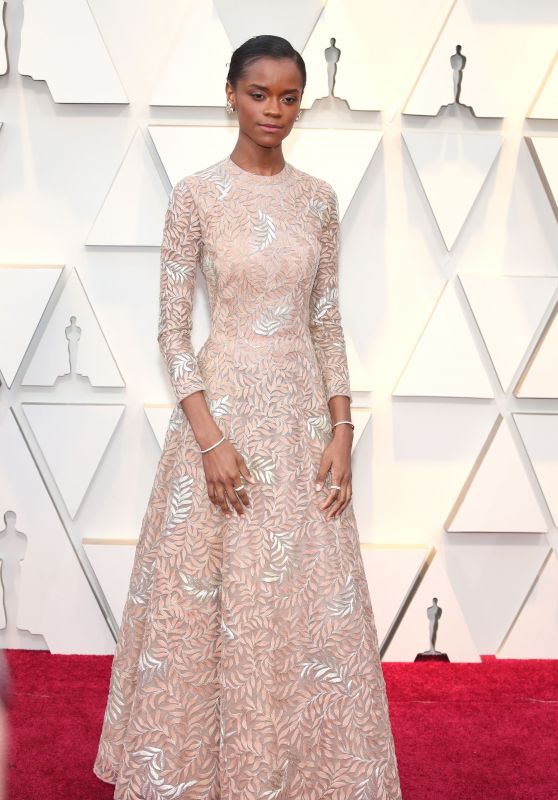 letitia-wright-oscars-2019-red-carpet-9_thumbnaildiorhc