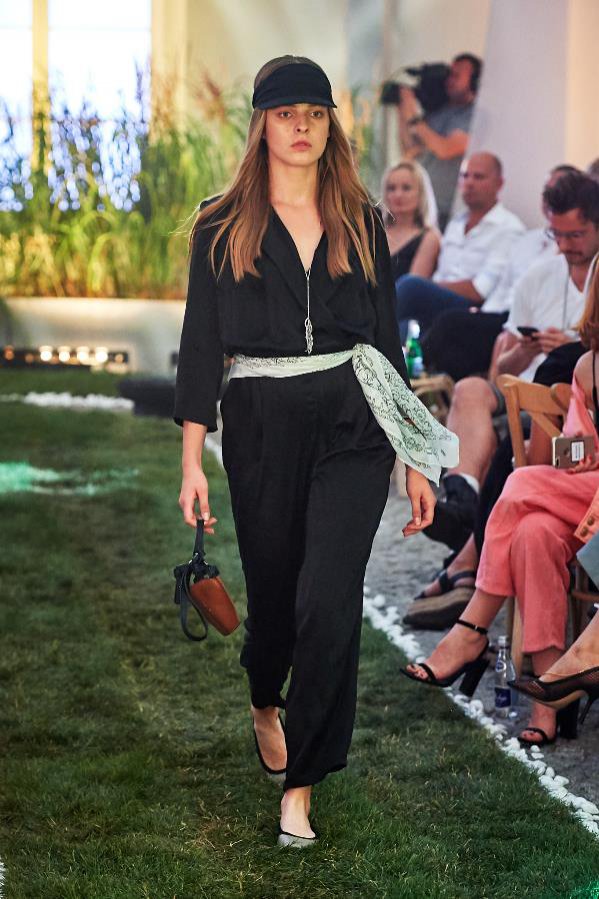 15-mmc-010719-lowres-fotfilipokopny-fashionimages-b5483d91