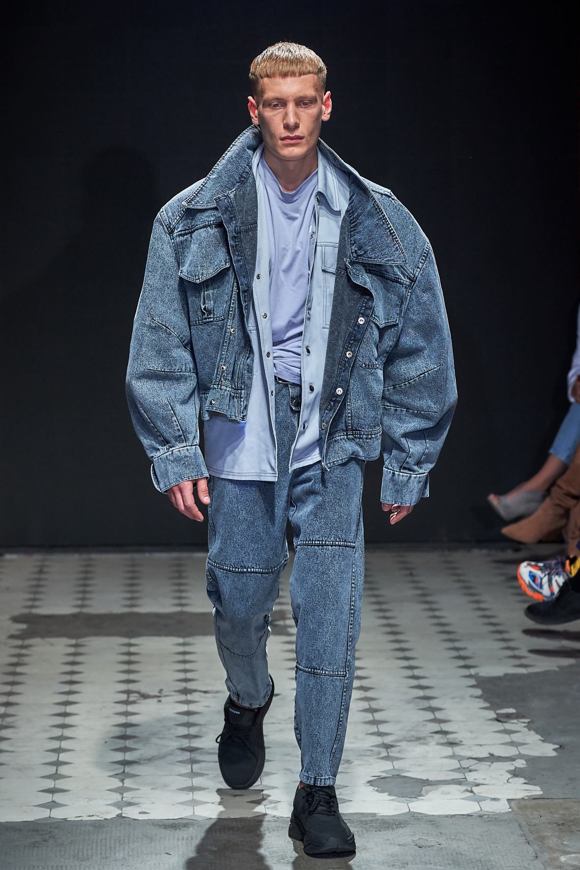 13_KTW_DAY1_111019_MATEUSZ-JARMULA_highres-fotFilipOkopny-FashionImages