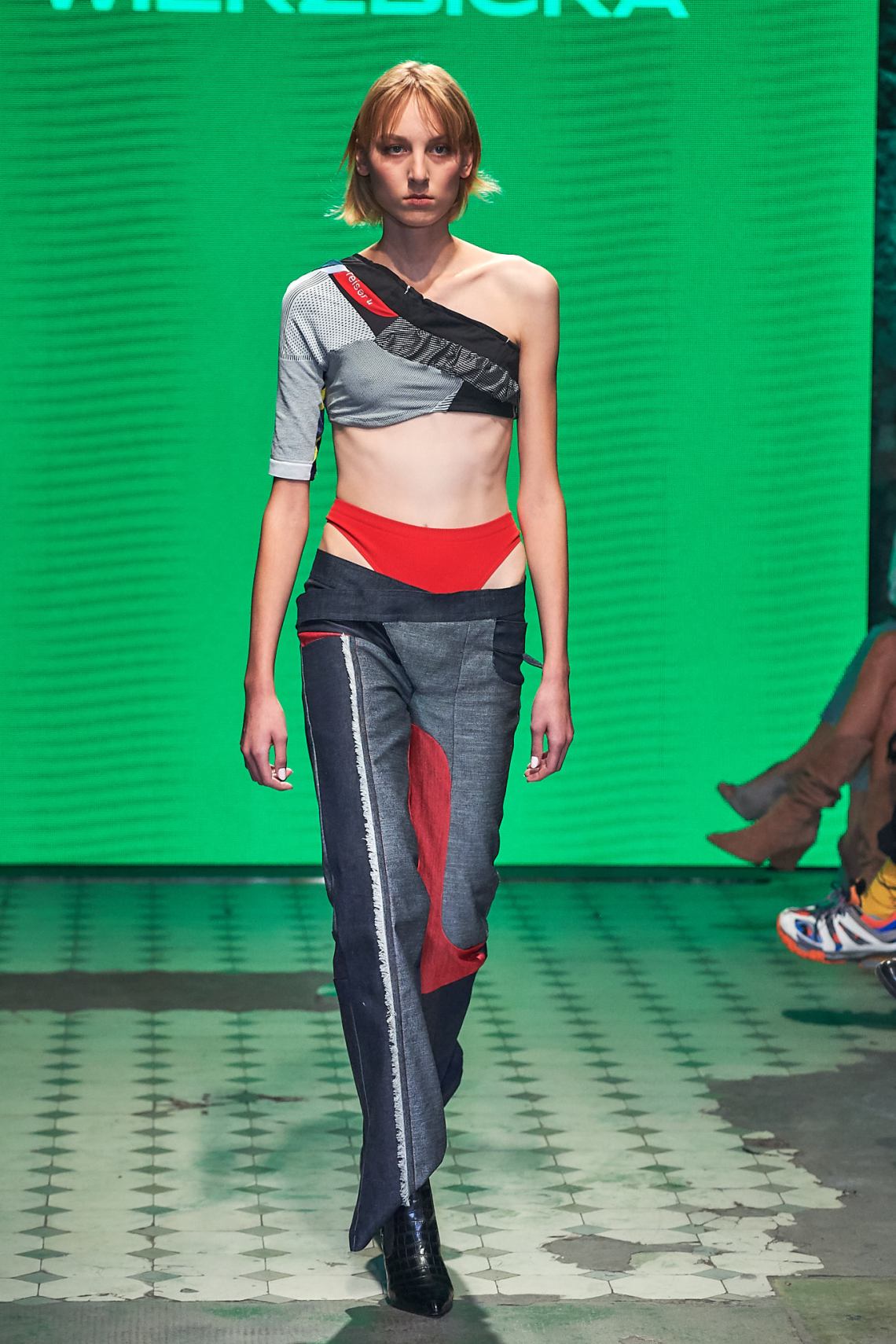 8_KTW_DAY1_111019_DARYA-WIERZBICKA_lowres-fotFilipOkopny-FashionImages