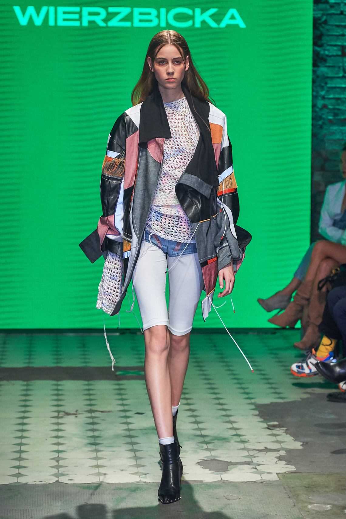 9_KTW_DAY1_111019_DARYA-WIERZBICKA_lowres-fotFilipOkopny-FashionImages