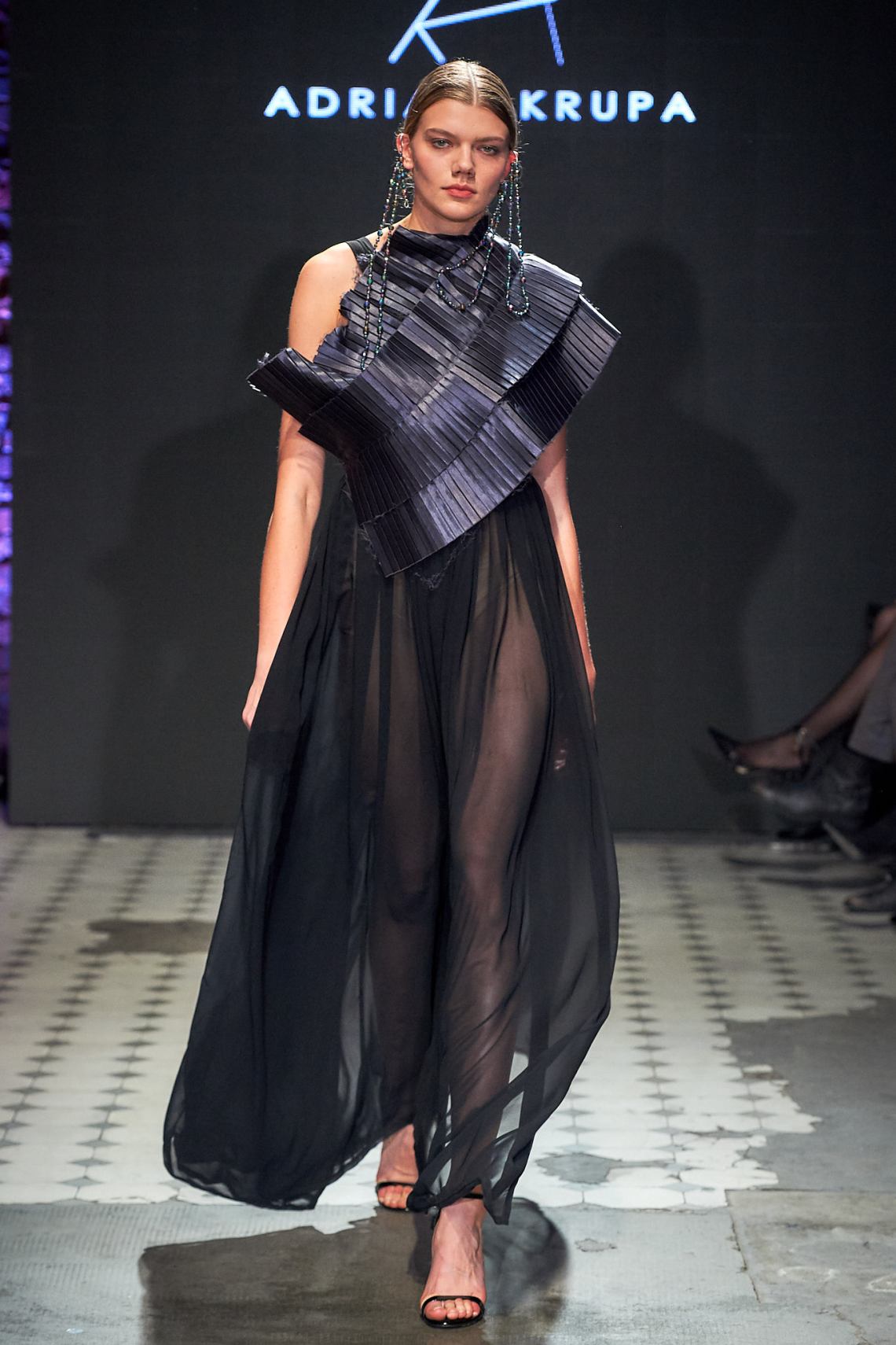 14_KTW_DAY1_111019_ADRIAN-KRUPA_lowres-fotFilipOkopny-FashionImages