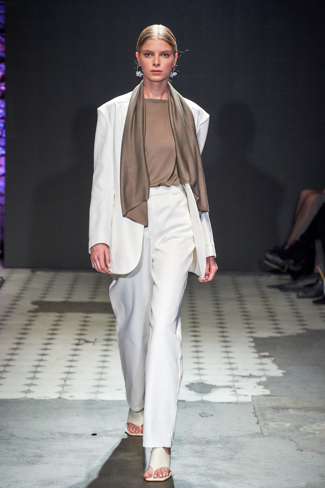 1_KTW_DAY1_111019_BOBKOVA_lowres-fotFilipOkopny-FashionImages