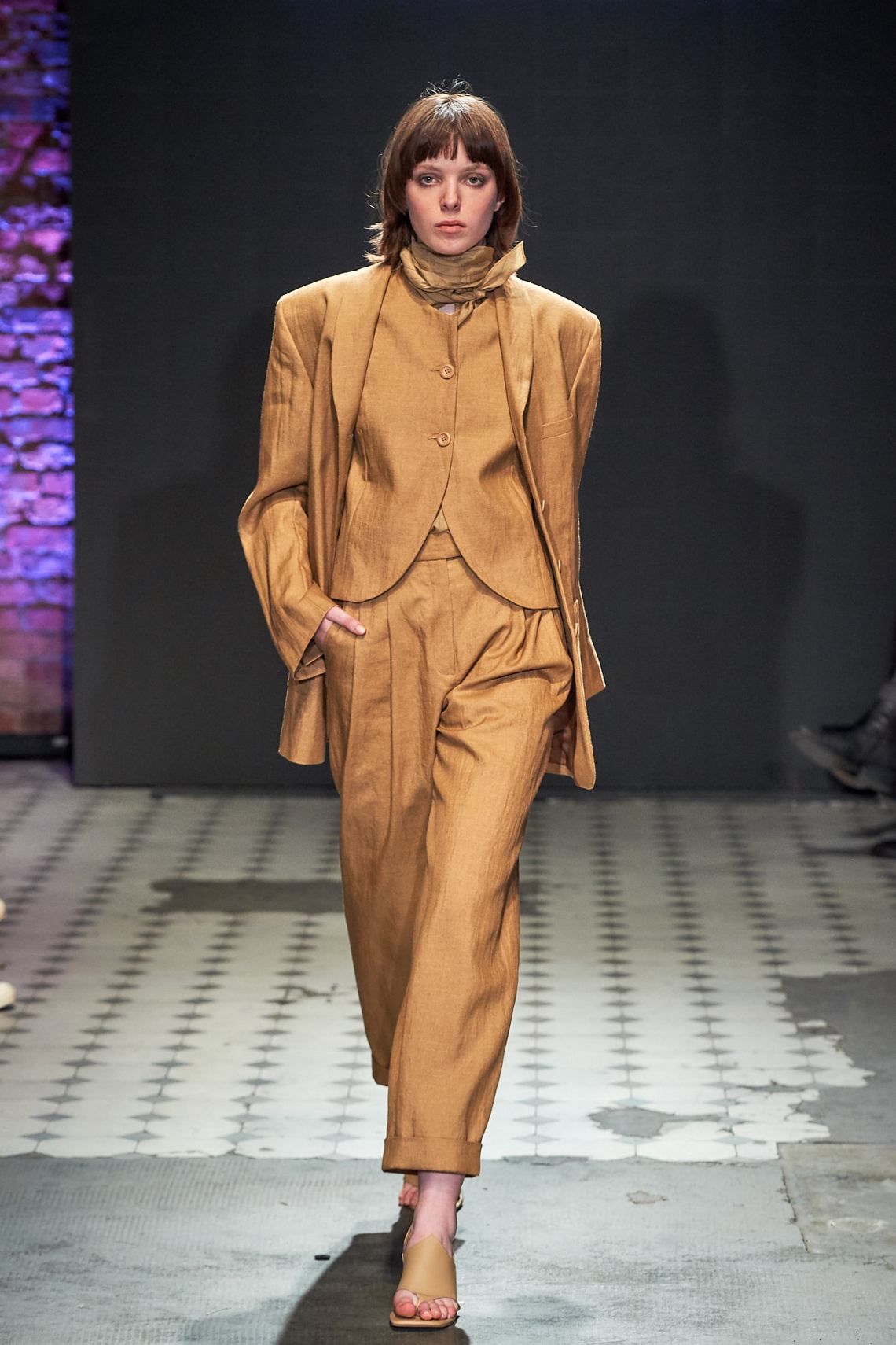 20_KTW_DAY1_111019_BOBKOVA_lowres-fotFilipOkopny-FashionImages