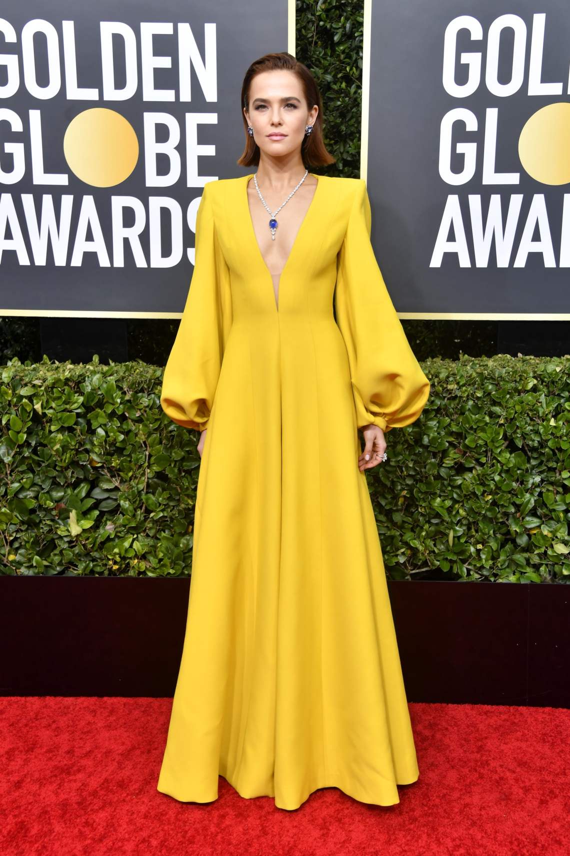 Zoey-Deutch-at-2020-Golden-Globes