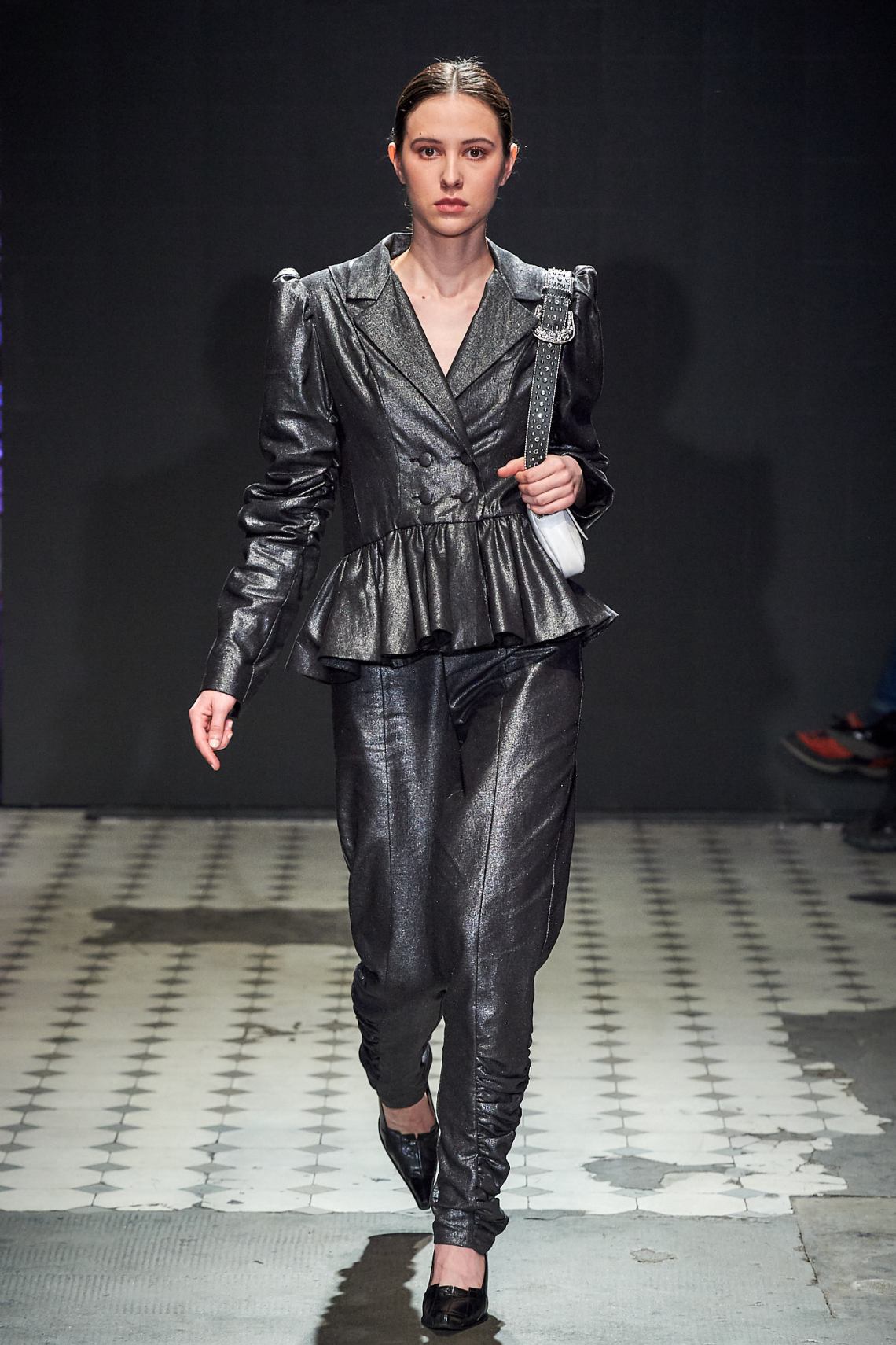 11_KTW_DAY2_121019_WESOLOWSKI_lowres-fotFilipOkopny-FashionImages